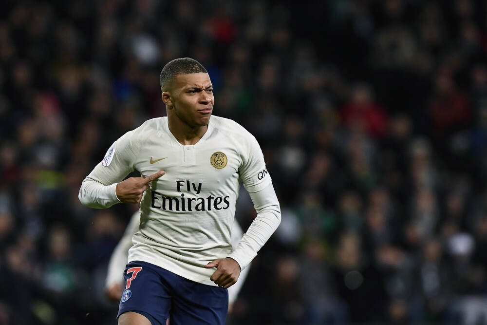 同创未来！香港特区第八届立法会举行议员宣誓仪式